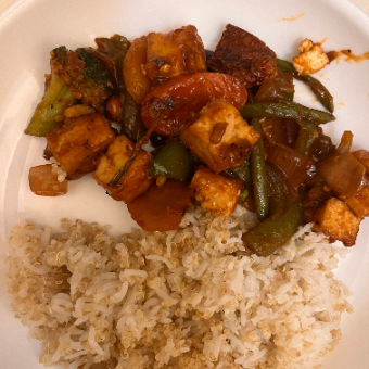 Tofu stir-fry with rice and quinoa